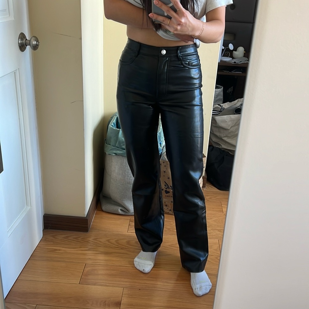 Aritzia the Melinda Pant Vegan Leather Size 0 in Black